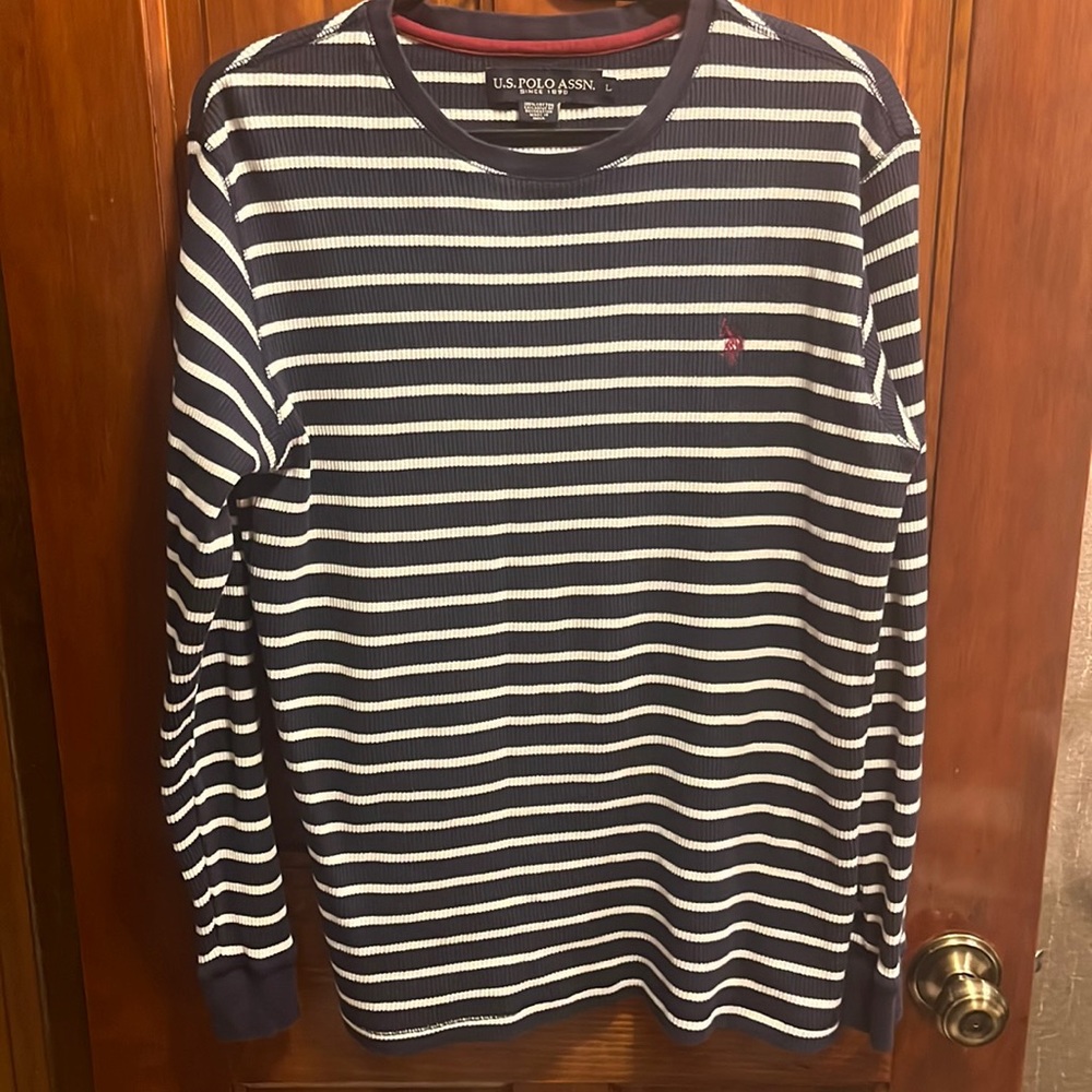 US Polo Assn shirt 100 % Cotton Exclusive of Decoration.Mens Size L